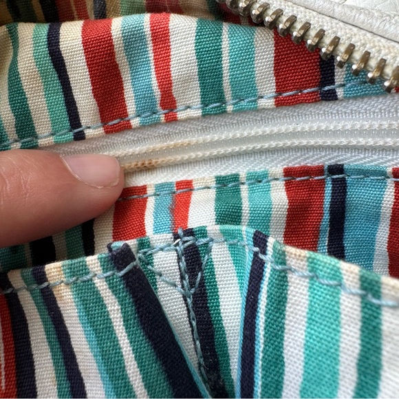 Brighton Perforated White Leather Bag with Heart Charm Dust Cover Included - Picture 9 of 14